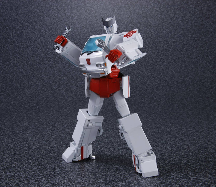 Takara Tomy - MP30 - Ratchet