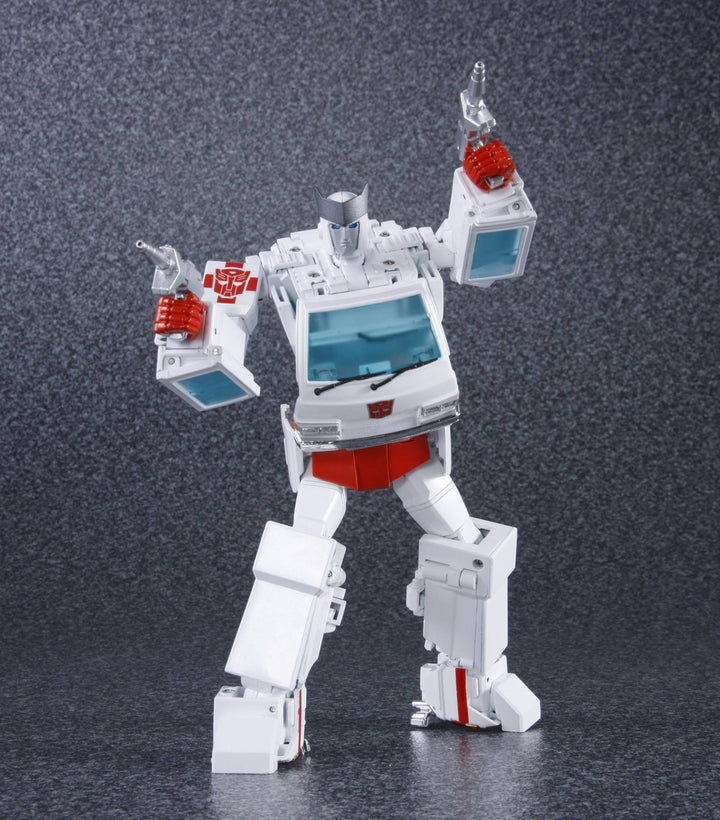 Takara Tomy - MP30 - Ratchet