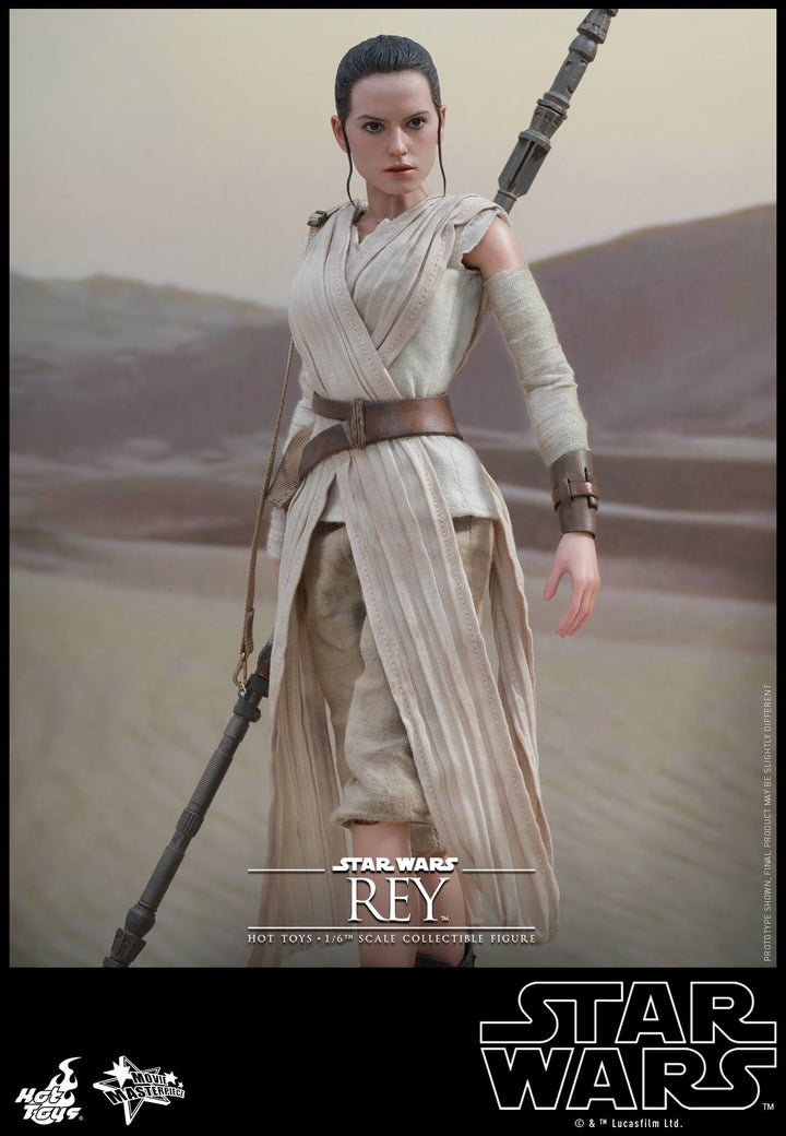 Hot Toys - MMS336 – Star Wars: The Force Awakens – Rey Collectible Figure