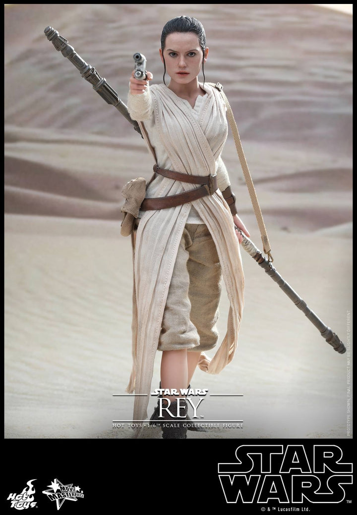 Hot Toys - MMS336 – Star Wars: The Force Awakens – Rey Collectible Figure