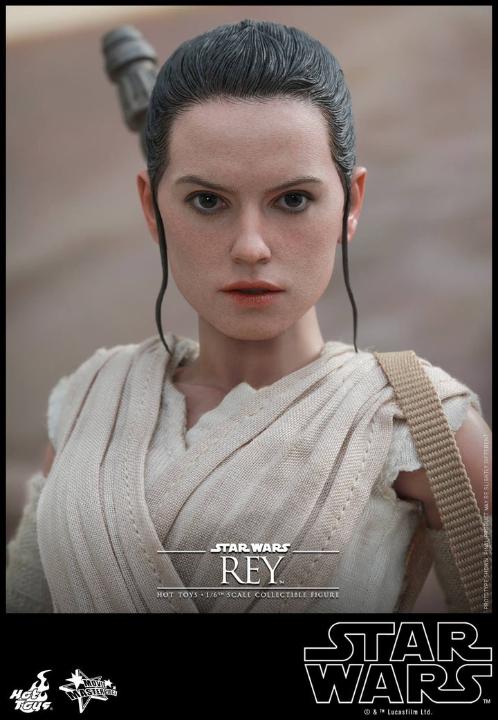 Hot Toys - MMS336 – Star Wars: The Force Awakens – Rey Collectible Figure