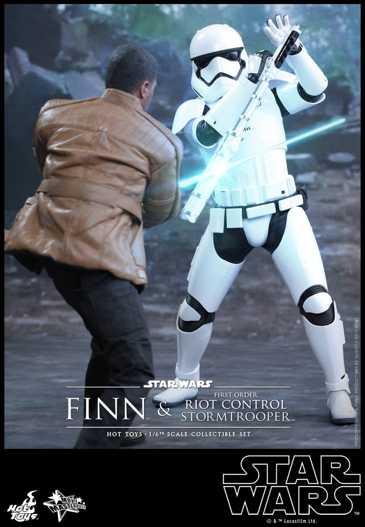 Hot Toys - MMS346 – Star Wars: The Force Awakens – Finn & First Order Riot Control Stormtrooper