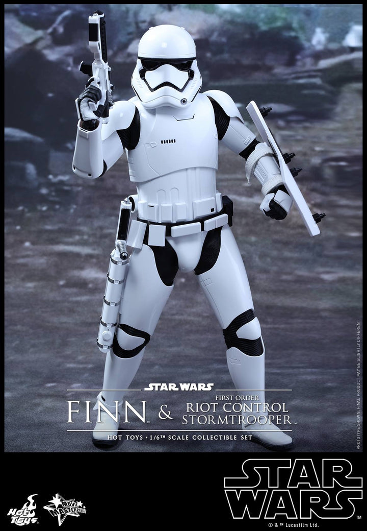 Hot Toys - MMS346 – Star Wars: The Force Awakens – Finn & First Order Riot Control Stormtrooper