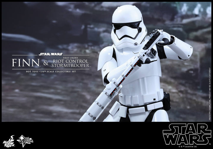 Hot Toys - MMS346 – Star Wars: The Force Awakens – Finn & First Order Riot Control Stormtrooper