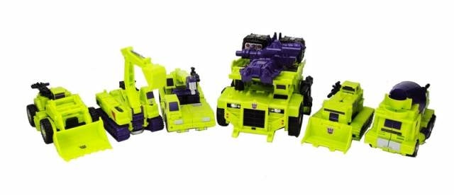 Takara Tomy - Transformers Master Piece - Unite Warriors UW-04 Devastator with coins