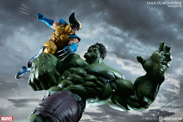 Sideshow Collectibles - Hulk Vs Wolverine Maquette