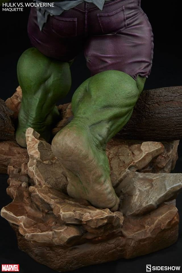 Sideshow Collectibles - Hulk Vs Wolverine Maquette