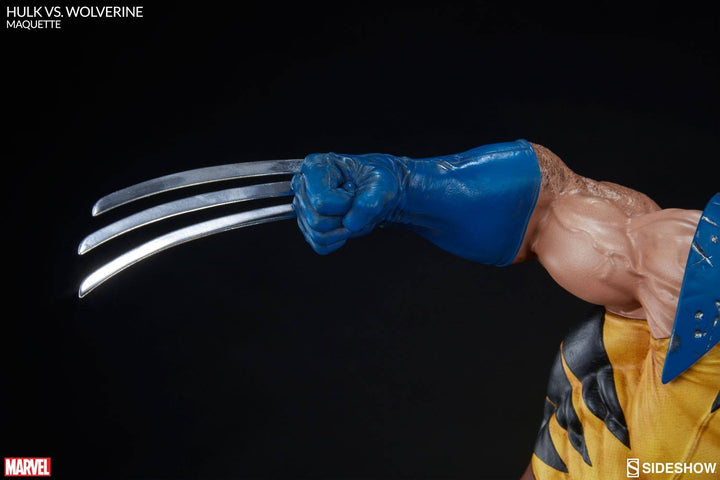 Sideshow Collectibles - Hulk Vs Wolverine Maquette