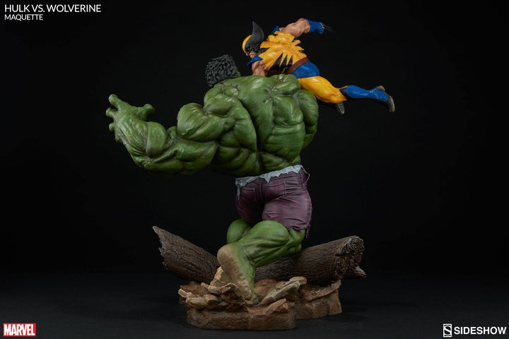 Sideshow Collectibles - Hulk Vs Wolverine Maquette