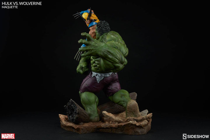 Sideshow Collectibles - Hulk Vs Wolverine Maquette