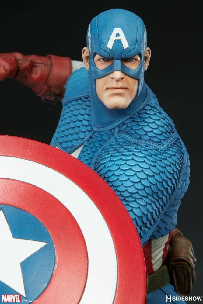 Sideshow Collectibles - Avengers Assemble Captain America Statue