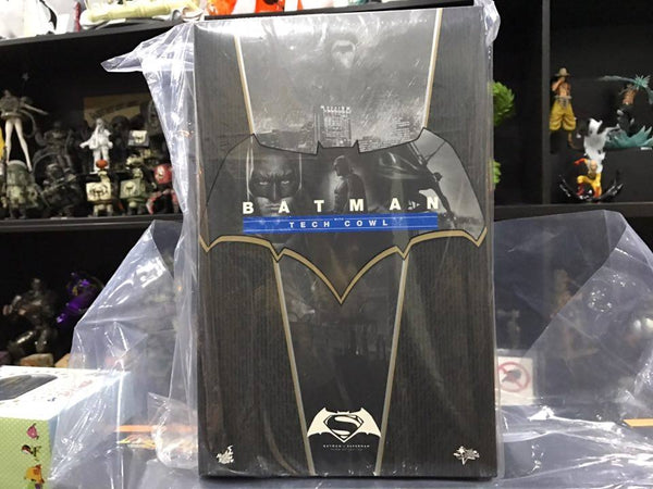 Hot Toys – MMS342S – Batman v Superman: Dawn of Justice - Batman with Techcowl