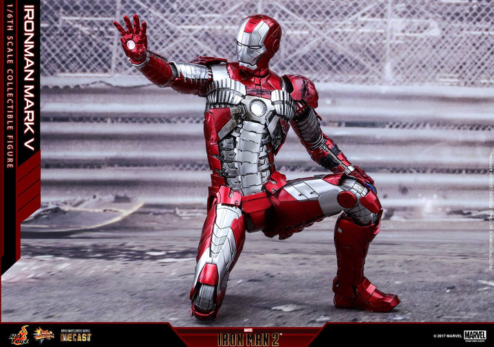 Hot Toys – MMS400D18 - Iron Man 2 - 1/6th scale Mark V Diecast