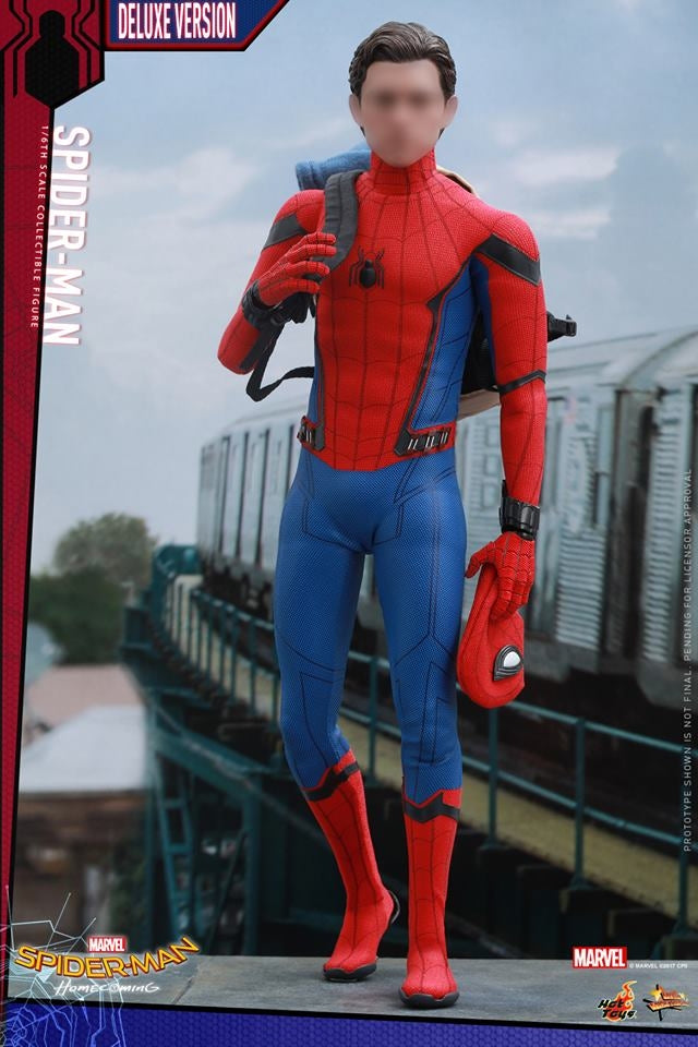 Hot Toys –MMS426 – Spider-Man: Homecoming – Spider-Man Collectible Figure (Deluxe Version)