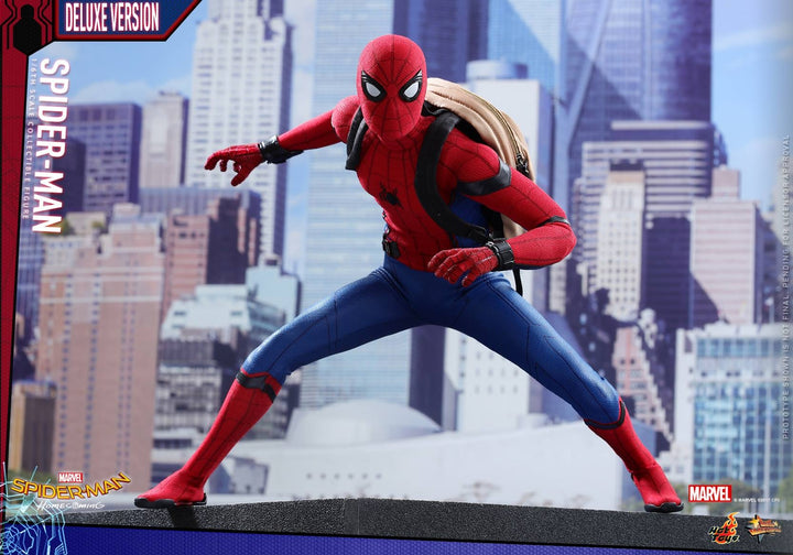 Hot Toys –MMS426 – Spider-Man: Homecoming – Spider-Man Collectible Figure (Deluxe Version)