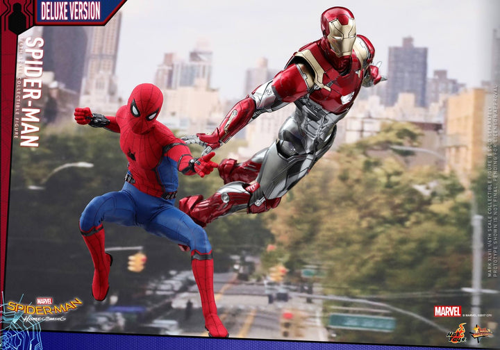 Hot Toys –MMS426 – Spider-Man: Homecoming – Spider-Man Collectible Figure (Deluxe Version)