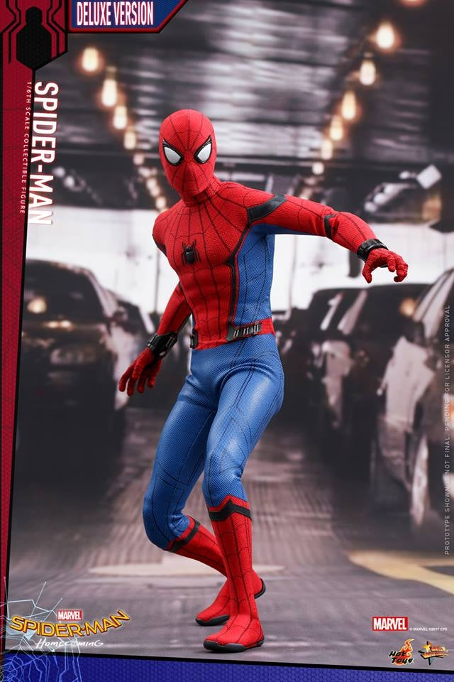 Hot Toys –MMS426 – Spider-Man: Homecoming – Spider-Man Collectible Figure (Deluxe Version)