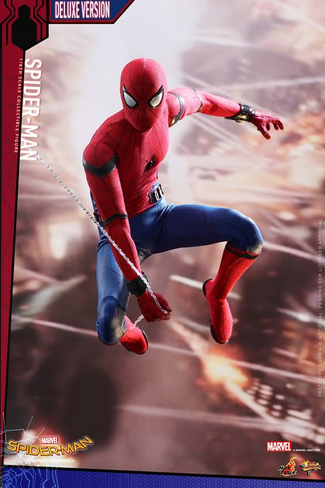 Hot Toys –MMS426 – Spider-Man: Homecoming – Spider-Man Collectible Figure (Deluxe Version)