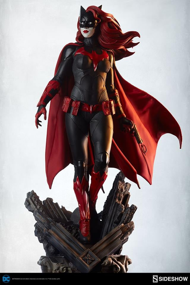 [Pre-Order] Sideshow - Life Size Figure - Batman Legendary 