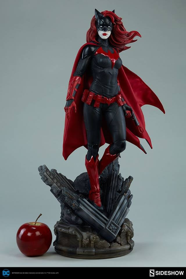 [Pre-Order] Sideshow - Life Size Figure - Batman Legendary 