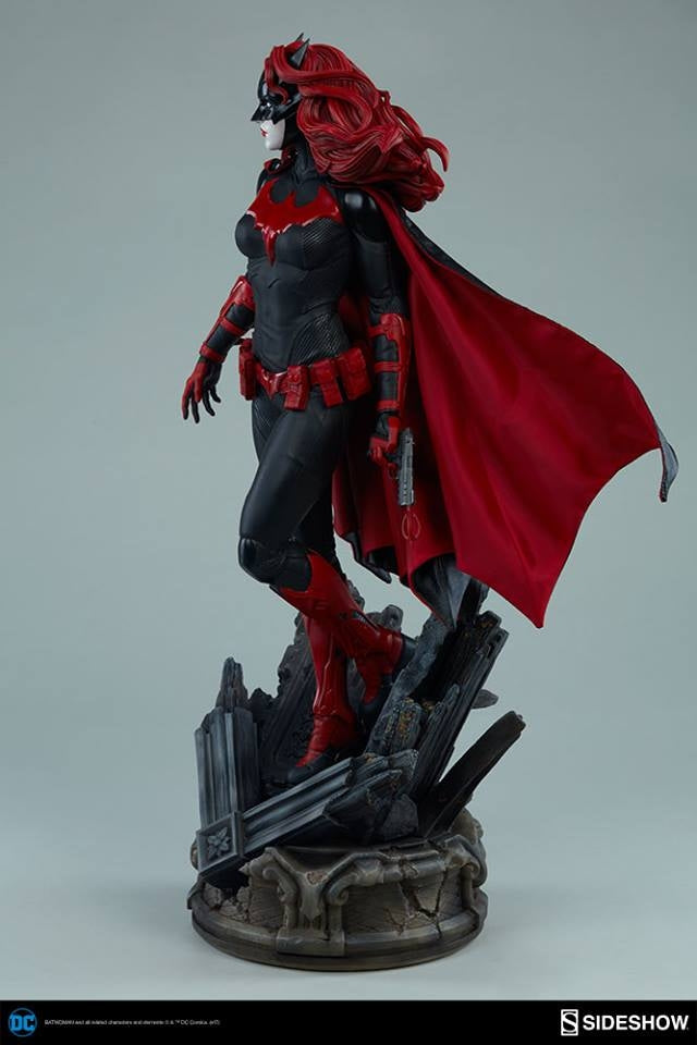 [Pre-Order] Sideshow - Life Size Figure - Batman Legendary 