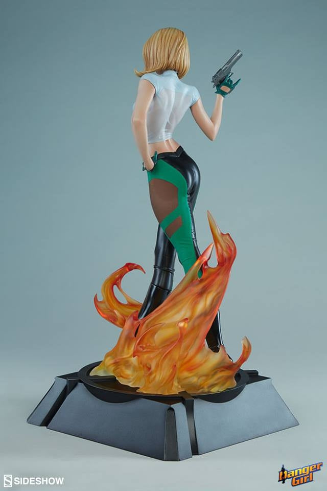 [Pre-Order] Sideshow Collectibles -Danger Girl : Abbey Chase Premium Format Statue