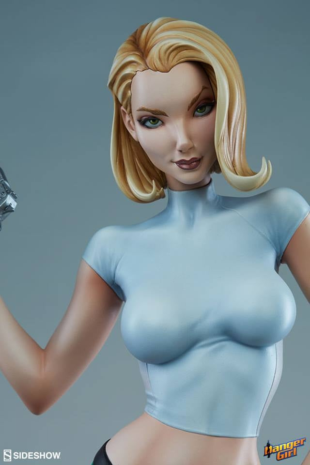 [Pre-Order] Sideshow Collectibles -Danger Girl : Abbey Chase Premium Format Statue