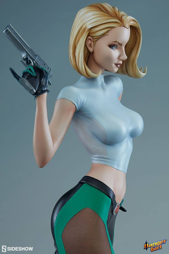 [Pre-Order] Sideshow Collectibles -Danger Girl : Abbey Chase Premium Format Statue