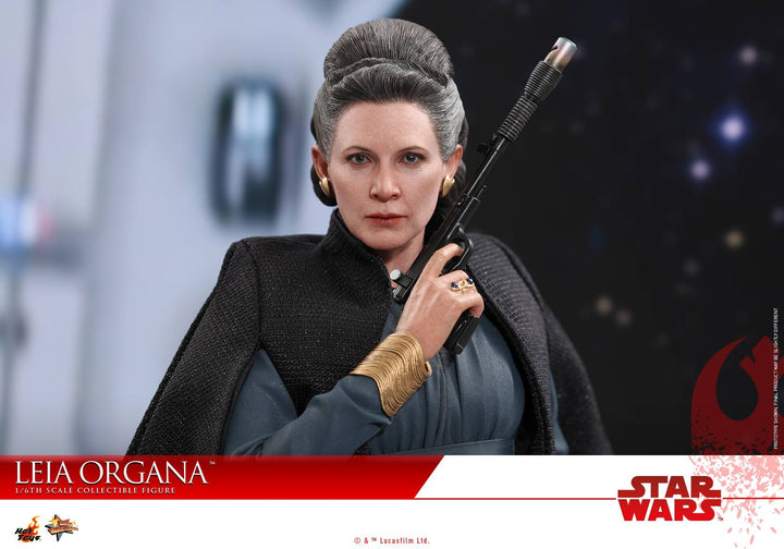 [Pre-Order] Hot Toys - MMS458 - Star Wars The Last Jedi - Luke Skywalker (Deluxe Version)