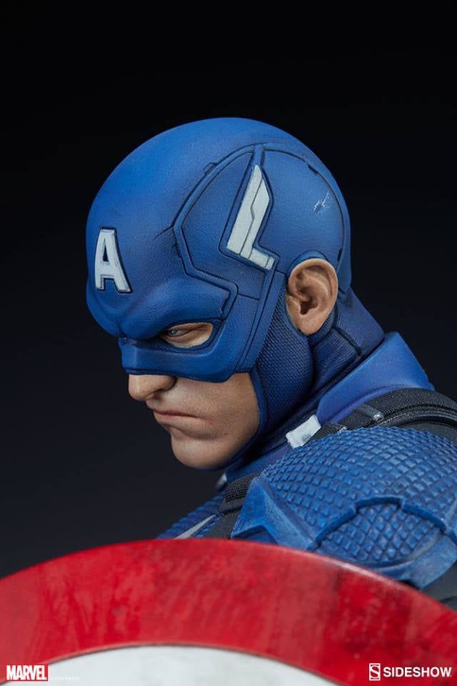 [Pre-Order] Sideshow Collectibles - Captain America Premium Format Statue