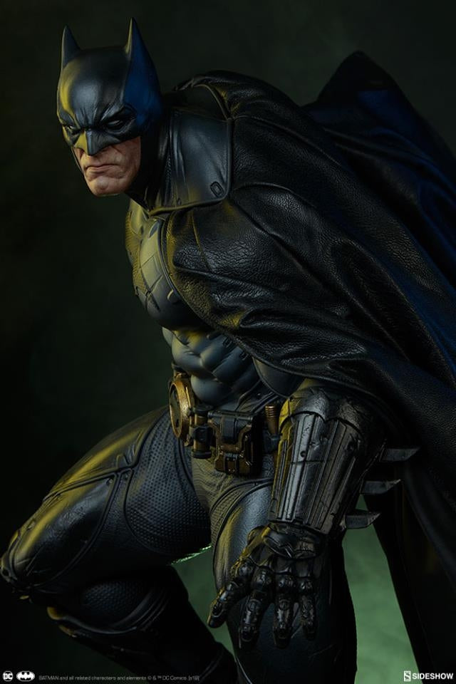 [Pre-Order] Sideshow Collectibles - BATMAN PREMIUM FORMAT STATUE