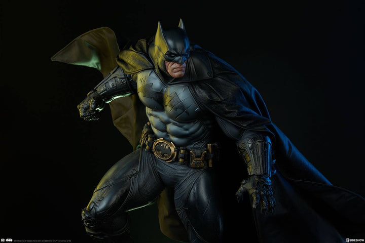 [Pre-Order] Sideshow Collectibles - BATMAN PREMIUM FORMAT STATUE