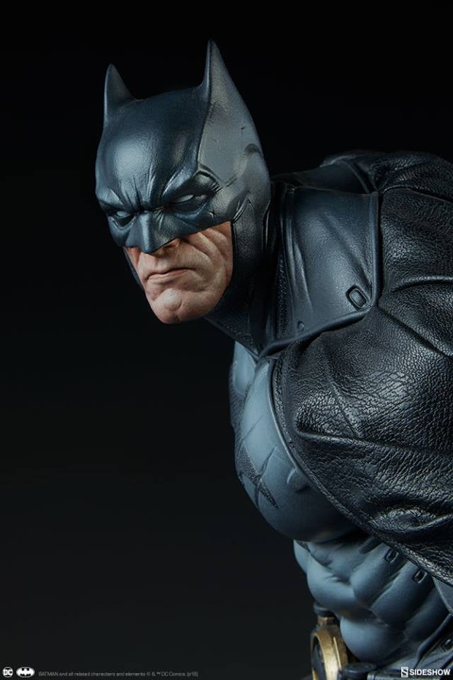 [Pre-Order] Sideshow Collectibles - BATMAN PREMIUM FORMAT STATUE