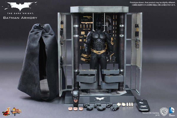 Hot Toys - Batman Armory with Batman Collectible Figure