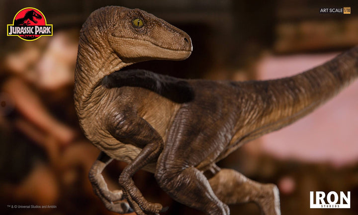 [Pre-Oder] Iron Studios - Crouching Velociraptor Art Scale 1/10 - Jurassic Park