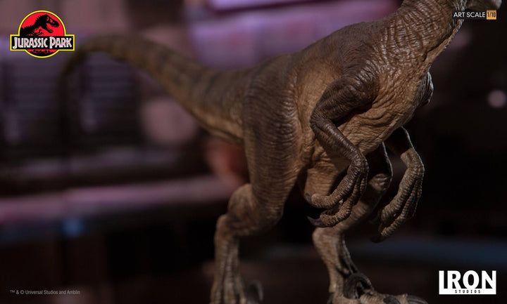 [Pre-Oder] Iron Studios - Crouching Velociraptor Art Scale 1/10 - Jurassic Park