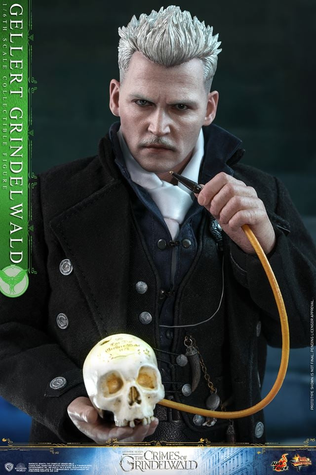 [Pre Order] Hot Toys - MMS512 - Fantastic Beasts: The Crimes of Grindelwald - 1/6th scale Newt Scamander Collectible Figure