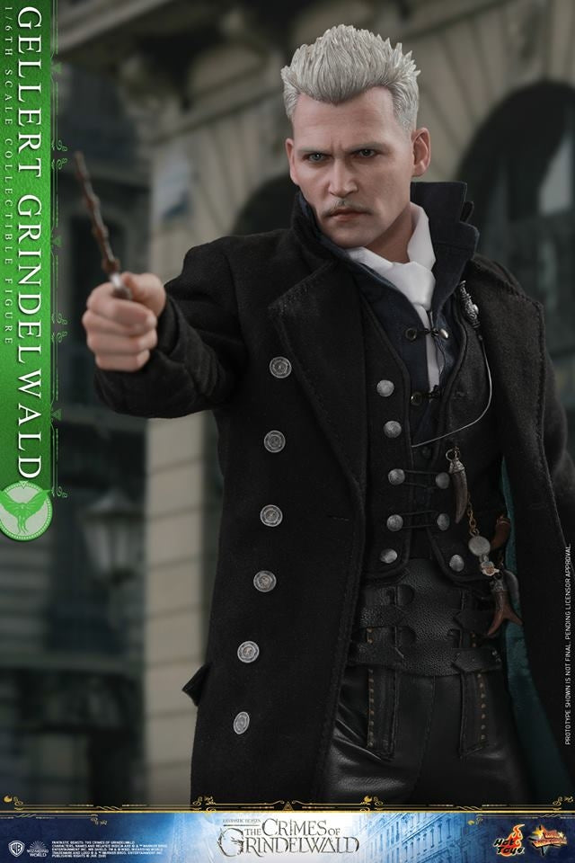 [Pre Order] Hot Toys - MMS512 - Fantastic Beasts: The Crimes of Grindelwald - 1/6th scale Newt Scamander Collectible Figure