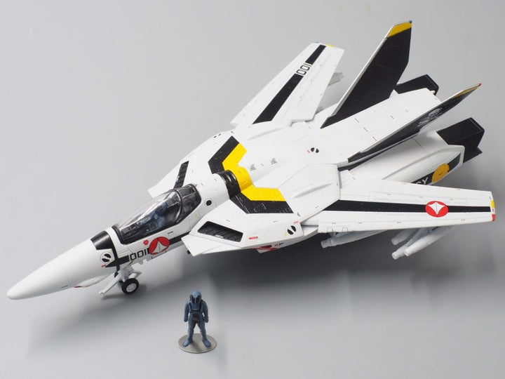 [Pre Order] Calibre Wings - 1/72 Macross VF-1S Valkyrie Skull Leader 1 (Limited Edition) Collectible Model