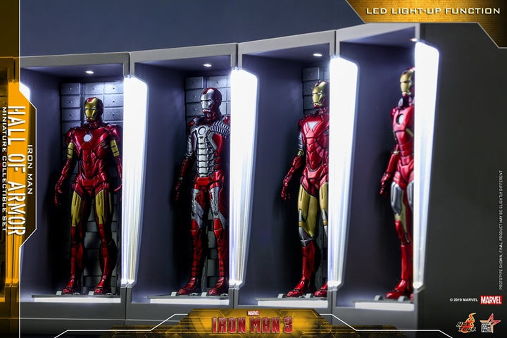 [Pre-Order] Hot Toys - LMS011 - Spider-Man: Far From Home - Spider-Drone Life-Size Collectible Set