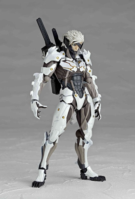 Revoltech - Yamaguchi No.140 EX METAL GEAR RISING REVENGEANCE: Raiden White Armor