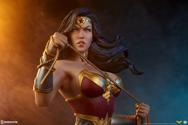 [Pre-Order] SIDESHOW COLLECTIBLES - WONDER WOMAN BUST