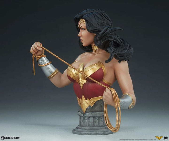 [Pre-Order] SIDESHOW COLLECTIBLES - WONDER WOMAN BUST