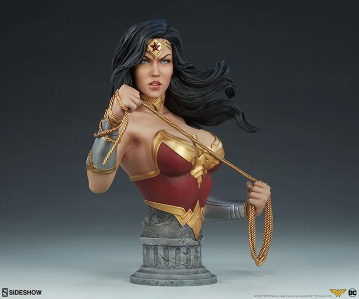 [Pre-Order] SIDESHOW COLLECTIBLES - WONDER WOMAN BUST