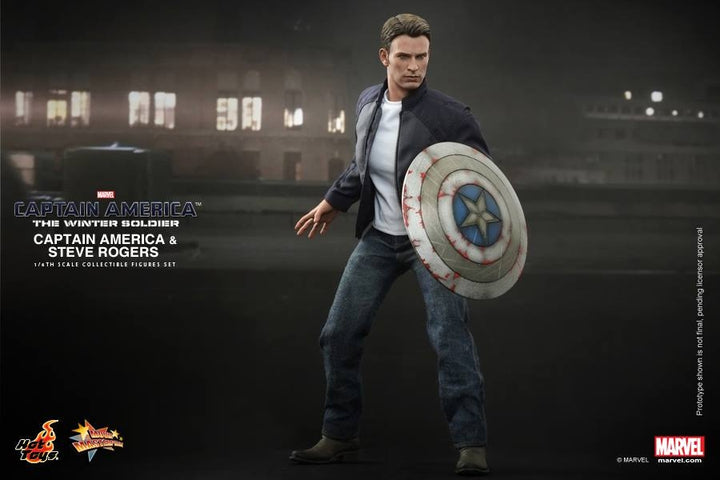 Hot Toys - Captain America & Steve Rogers Set