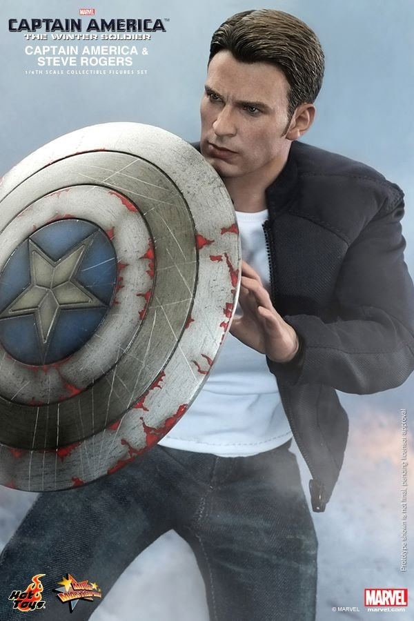 Hot Toys - Captain America & Steve Rogers Set