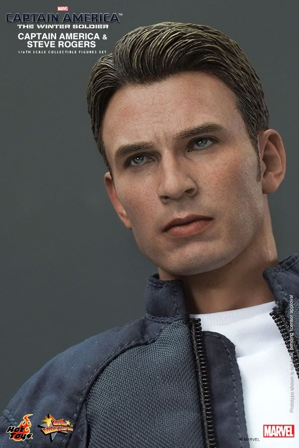 Hot Toys - Captain America & Steve Rogers Set