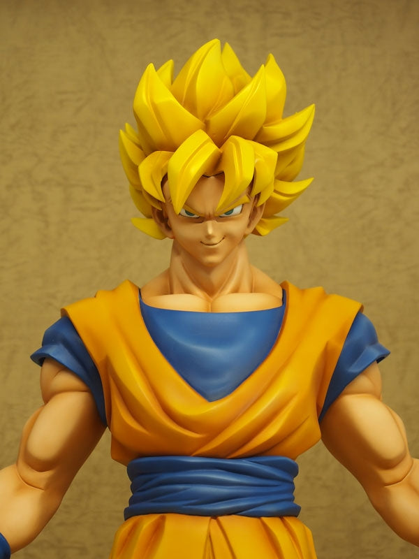 X-Plus - Gigantic Series - Dragon Ball Z - Son Goku (Super Saiyan)