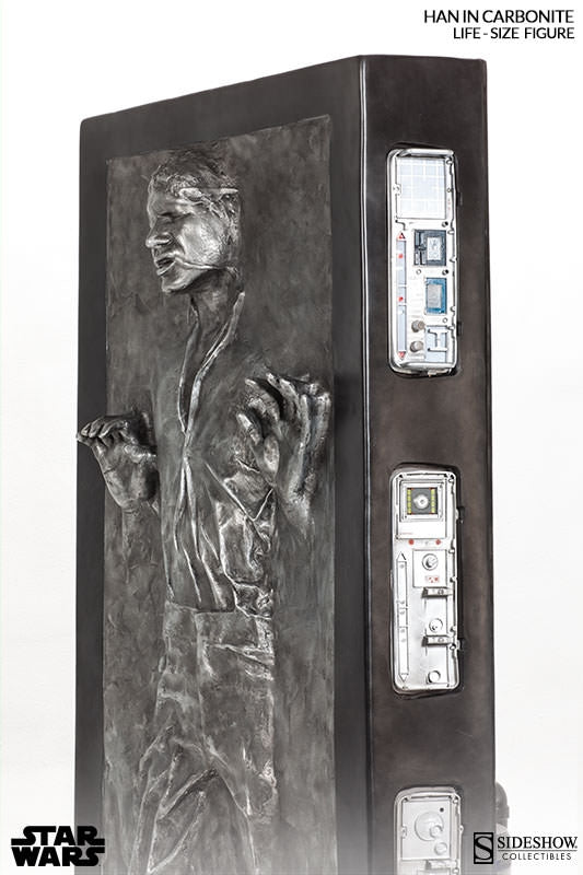 Sideshow - Life-Size Figure - Han Solo in Carbonite