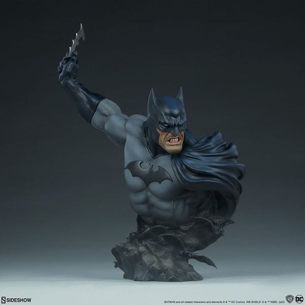 [Pre-Order] SIDESHOW COLLECTIBLES - BATMAN ON GARGOYLE PREMIUM FORMAT STATUE